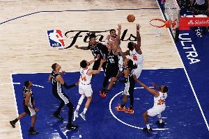 魔术师：OG的补篮不仅限于NBA 更是整个体育史上最伟大时刻之一配图
