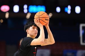 将出战NBA夏联！韩国篮协：李贤重将缺席世预赛第三窗口期比赛配图